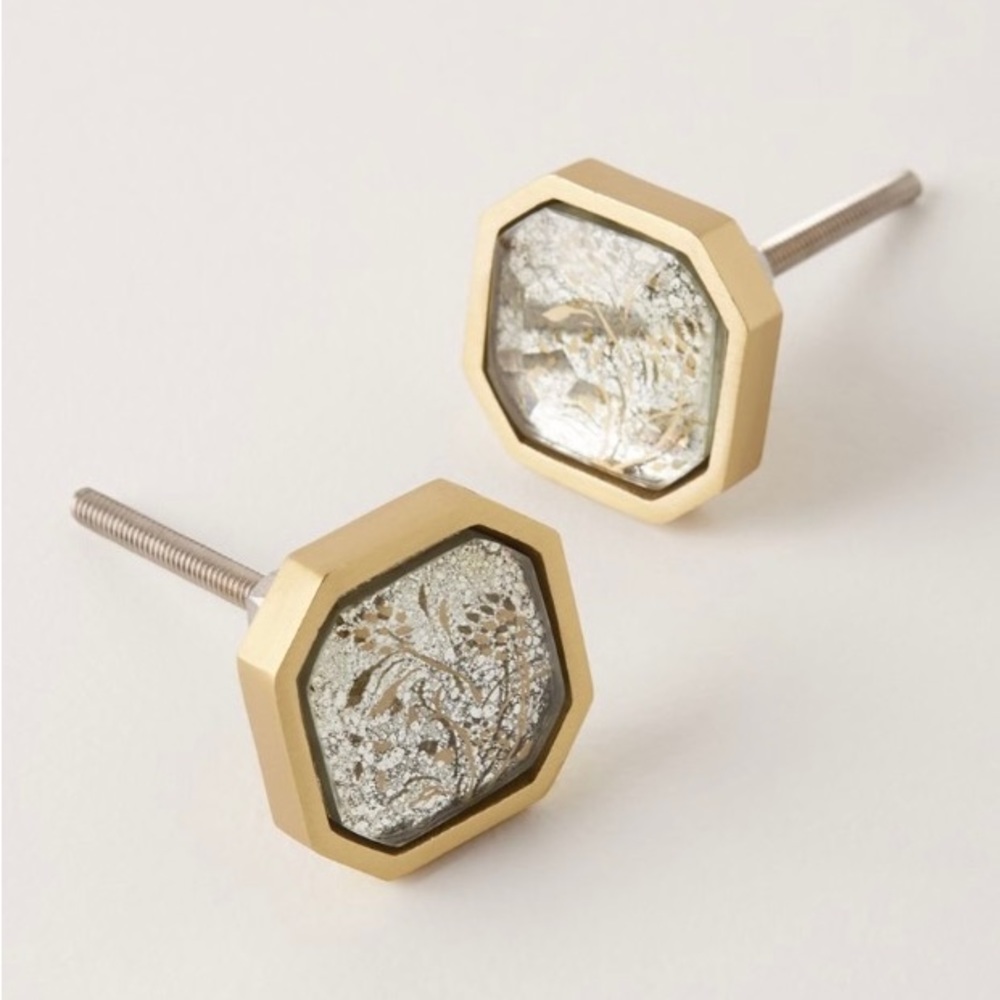 Anthropologie Matilda Knobs.